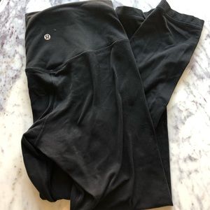 Black 25” Lululemon Aligns size 8